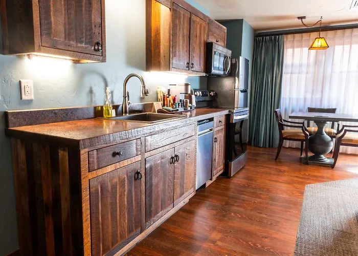 Mt. Lemmon Lodge *